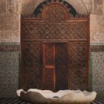 İslam Kültüründe Müzik, Ses ve Mimari raflarda