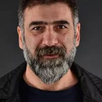 Mustafa Hoş'tan yeni kitap Leş: İnsan Yaşarken Ancak Bu Kadar Çürür