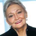 Edebiyatın en belleksel cadısı: Pınar Kür | Necla Akdeniz