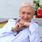 Türk edebiyatının usta kalemlerinden Pınar Kür 82 yaşında yaşamını yitirdi