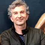 Leopar Selim’in Son Günü hem bir kayboluşun peşindeki yolculuk hem de çoktan değişmiş bir şehre yazı...