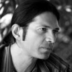 Türker Armaner, Kanca'da okurunu sırlar ve kuşkularla dolu bir hikâyeye sürüklüyor