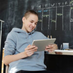 Öğrenciler için en iyi ücretsiz dijital kitap kaynakları