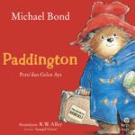 Altmış yılı aşkın süredir çocukların kalplerini ısıtan bir ayı: Paddington