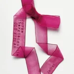 Meksikalı yazar Jorge Ibargüengoitia, Latin Amerika edebiyatında önemli bir yere sahip Ölü Kızlar ro...