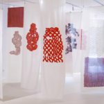 Damla Yücebaş’ın “Yürüyüşler” Sergisi 2 Kasım’a dek Decollage Art Space’te devam ediyor