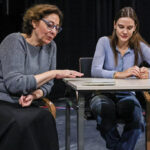 Sahnede “Palamut Zamanı”: Kadınların El Ele Tutuşup 'Güç Burada' dedikleri bir hikâye