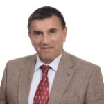 Üstün Dökmen'den çocuklar ve büyükler için bir masal