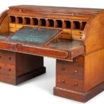 J.R.R. Tolkien’in Çalışma Masası Açık Arttırmaya Çıkıyor