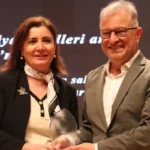 Cevdet Kudret Edebiyat Ödülü yazar Yekta Kopan'a verildi