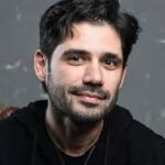 Doğu Yücel'den yeni roman: Trol