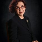 Edebiyatta ayna imgesinin üstlendiği rol | Raşek Rakella Asal