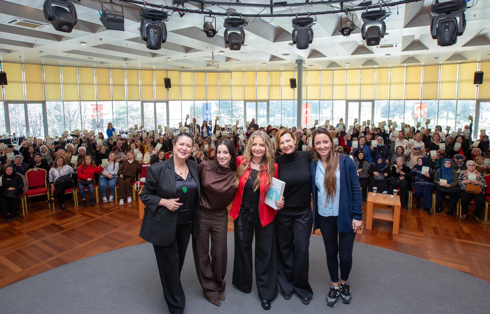 Bursa’da edebiyatla kadın hikayelerine yolculuk