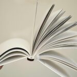 Bu kitabı çalmayın: 10 bin yazardan Londra Kitap Fuarı’nda yapay zekaya karşı 'boş kitap' protesto...