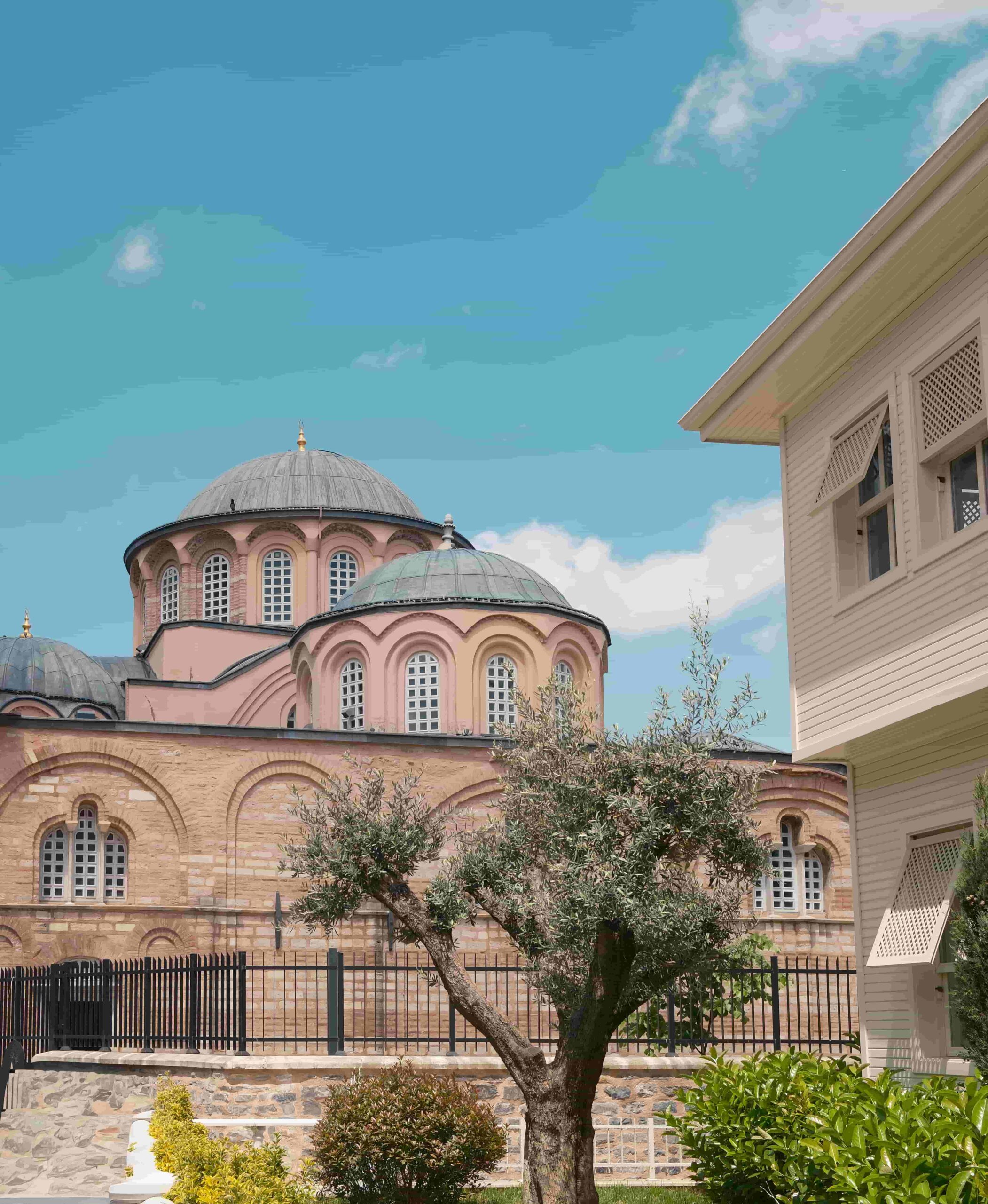 Surist Gözüyle: Mecnun’dan Beter Haldeyim(1) | Evren Yesari