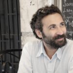Ali Özgür Özkarcı, bu kez “Elliler Kuşağının” şiirine ve öyküsüne odaklanıyor