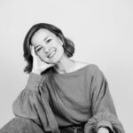Yelina Tayfur: “Dünyadan Sonra Bir Yer” adı gibi: ne tam burada ne tam orada olan, hem fiziksel bir ...
