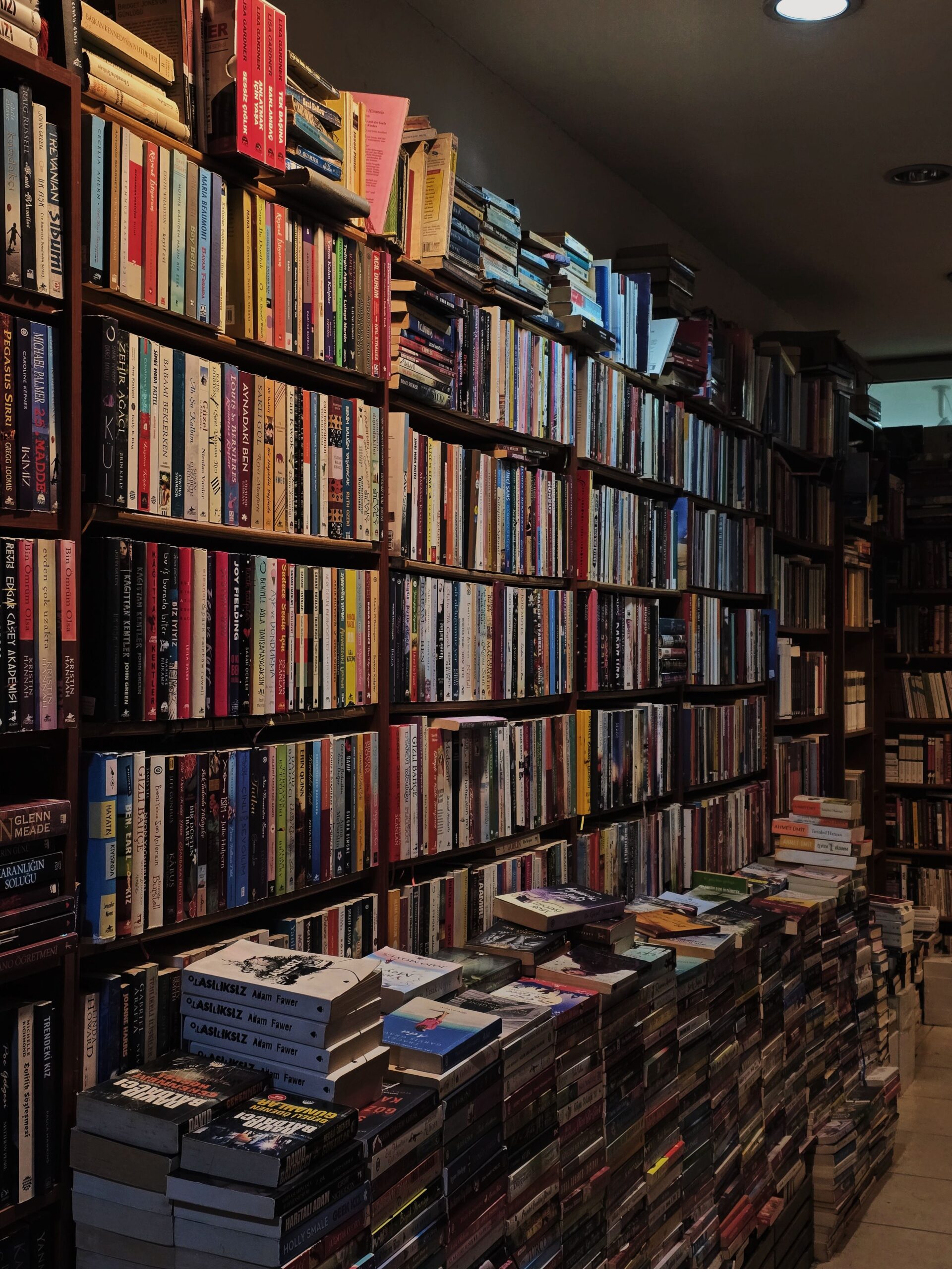 YAYFED verileri açıkladı: Kitap üretimi geriliyor, okur edebiyattan vazgeçmiyor